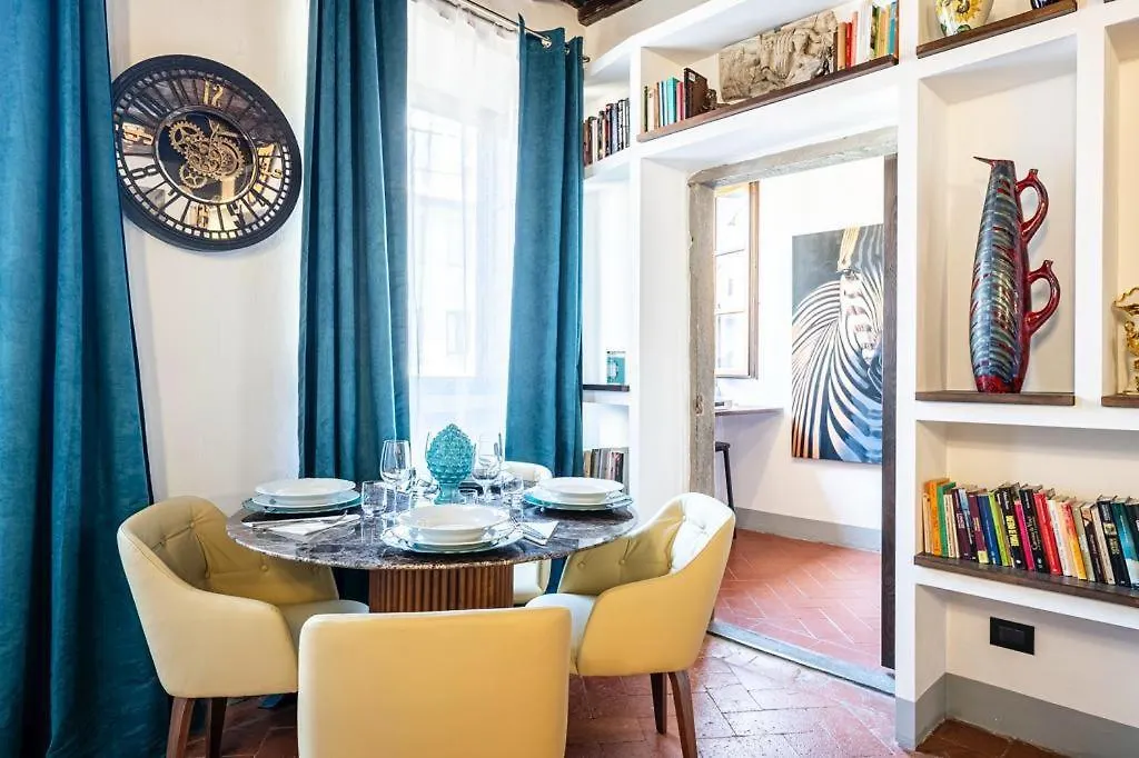 Apartment Ponte Vecchio E Palazzo Pitti Prestigioso Appartamento Storico Florence